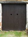 hearts-barn-door